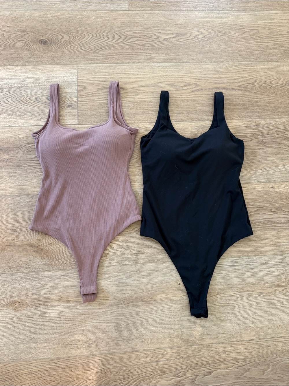 Women Bodysuit set Klassy Network size medium- set of 2